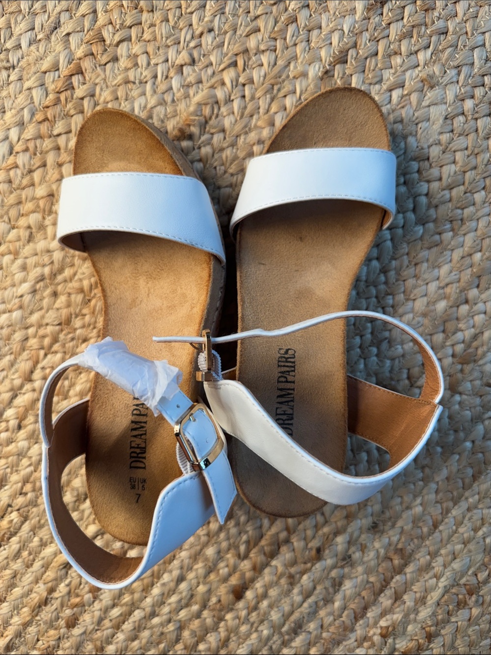 Dream Pairs White Ankle Strap Wedge Sandals Size 7